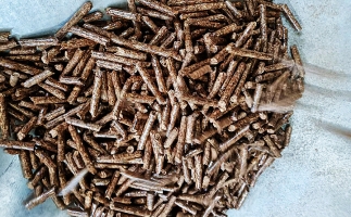 秋季到來，儲存鋸末顆粒機生物質顆粒的正確方式
